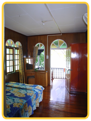 Perhentian Island. Mama's Chalet. We offer you the chalets, rooms, and meals at the reasonable price.